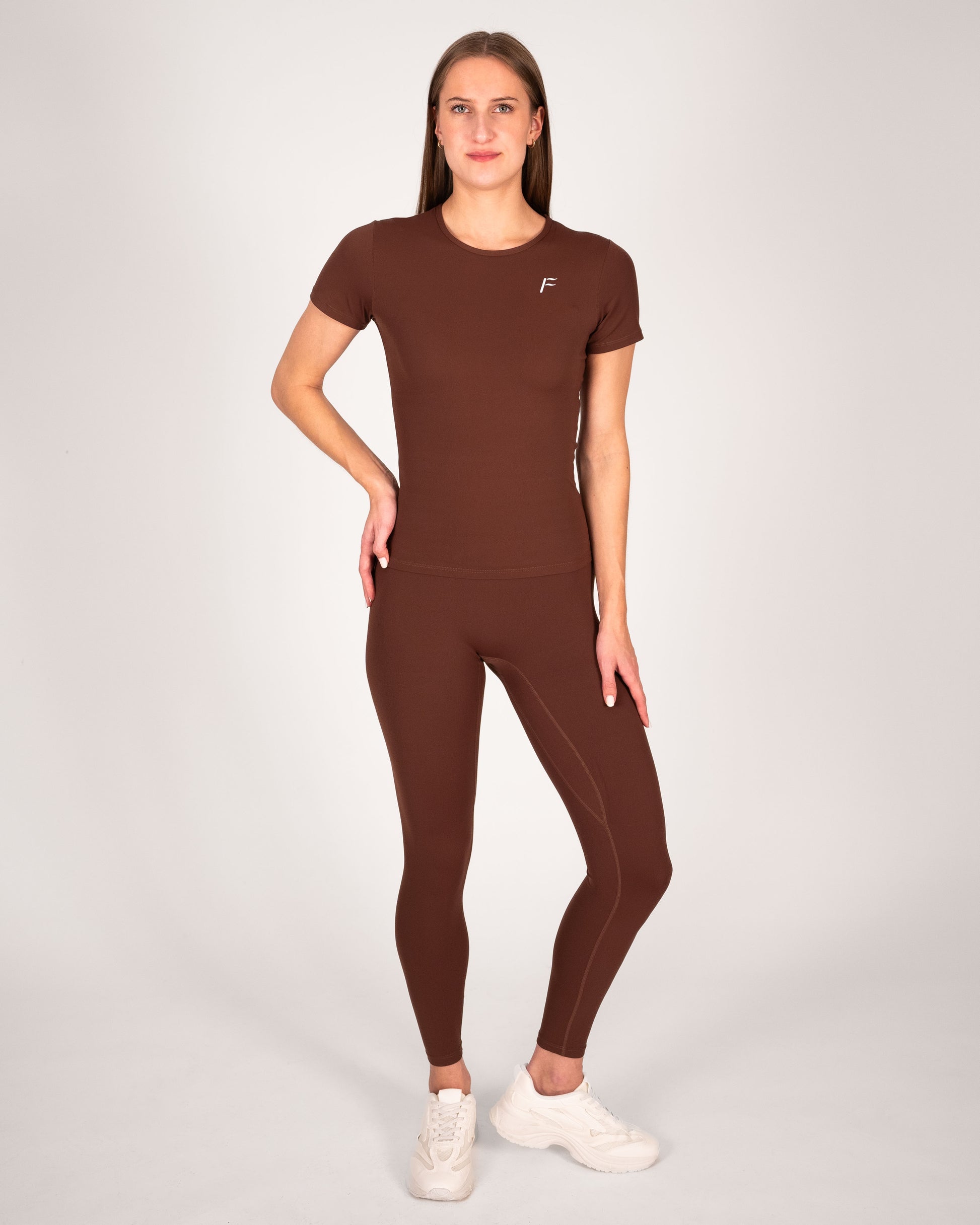 outfit Fanatique Sportswear donkerbruin sport shirt dames fitness shirt seamless stretch naadloos sport shirt t-shirt dames seamless sport shirt  Fanatique Sportswear