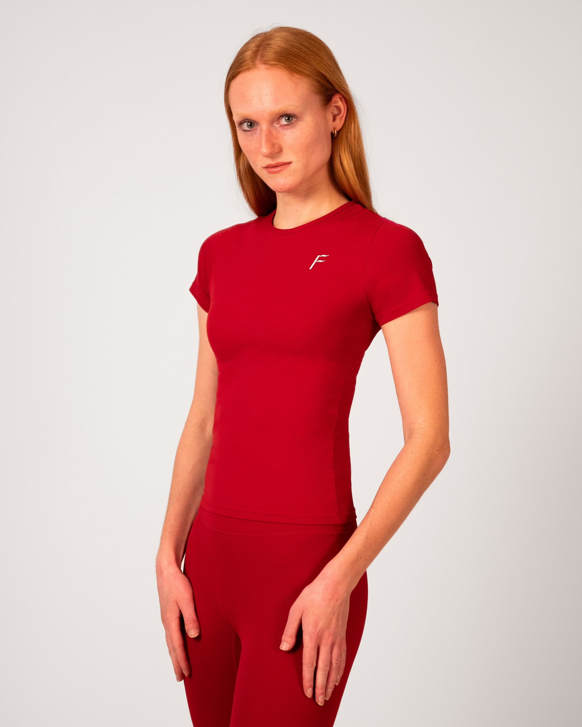 voorkant rood sport shirt dames fitness shirt seamless stretch naadloos sport shirt t-shirt dames seamless sport shirt  Fanatique Sportswear