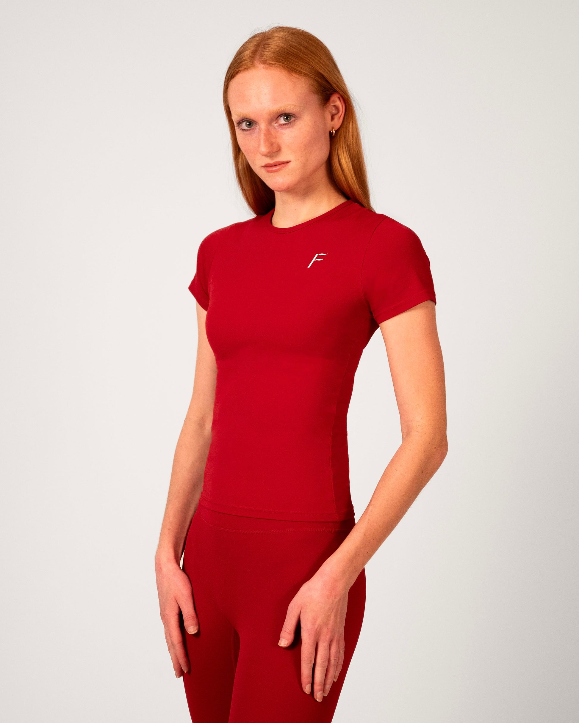 voorkant rood sport shirt dames fitness shirt seamless stretch naadloos sport shirt t-shirt dames seamless sport shirt  Fanatique Sportswear